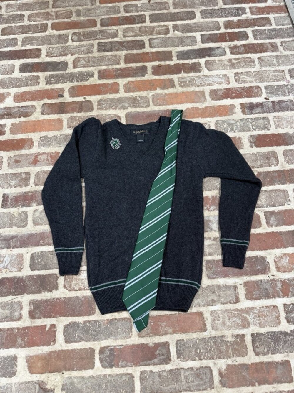 Harry Potter Slytherin Gray Green V-Neck Sweater Wizarding World W/ Tie